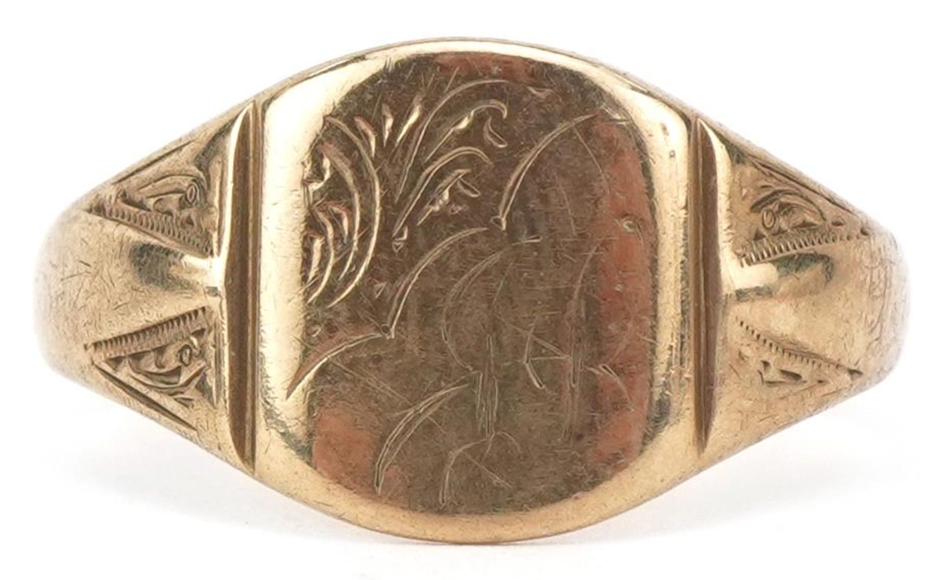 9ct gold engraved signet ring, size U, 3.9g : For further information on this lot please visit