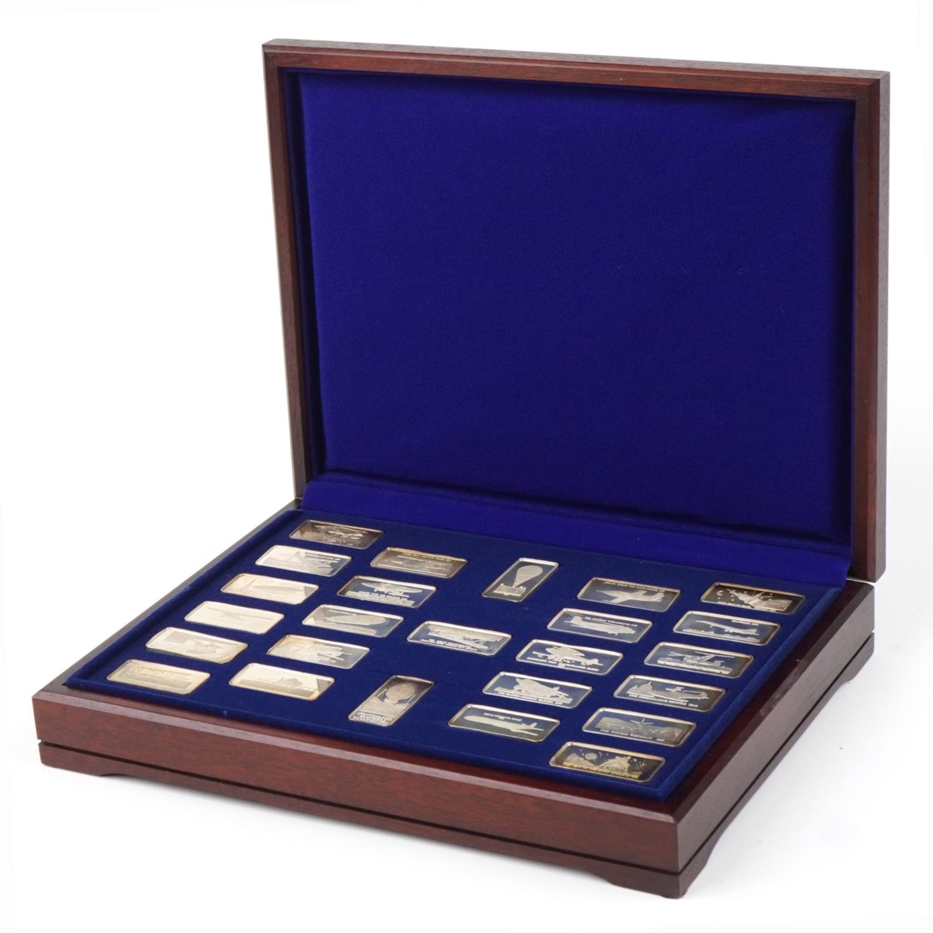 The Milestones of Manned Flight, twenty five solid silver ingots by The Birmingham Mint housed in