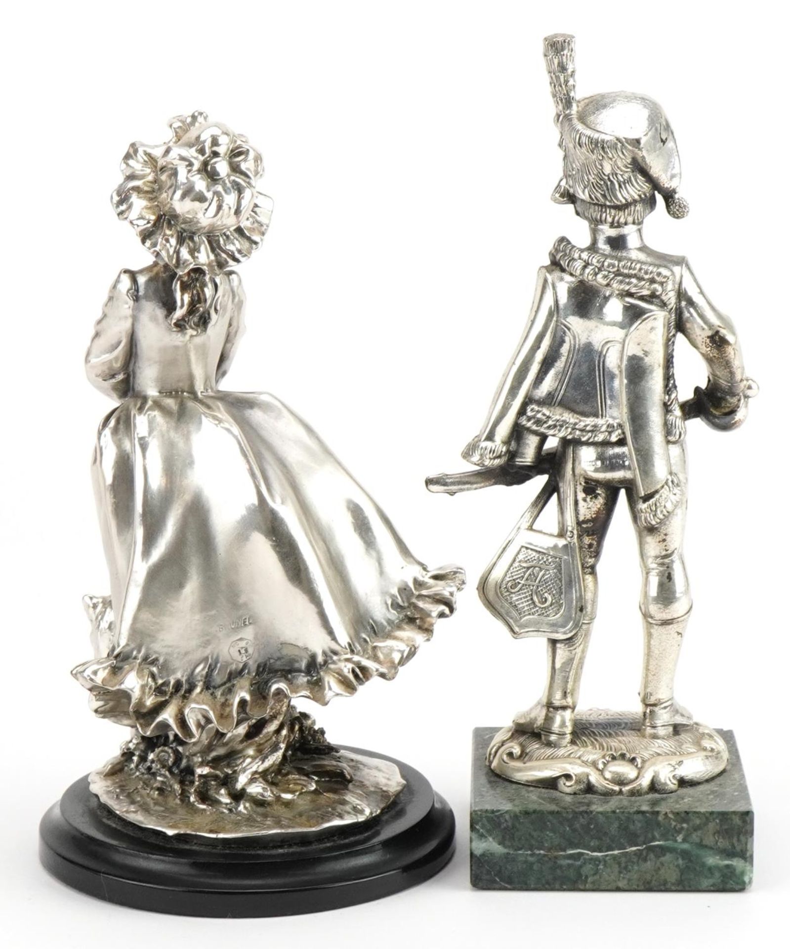 Brunel, Italian silver filled figure of a Dutch girl with kitten and a similar example of a - Bild 3 aus 5