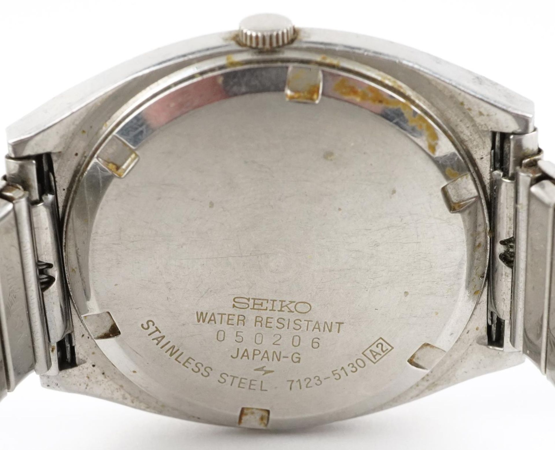 Seiko, two ladies and gentlemen's wristwatches, each with day/date aperture : For further - Image 5 of 5