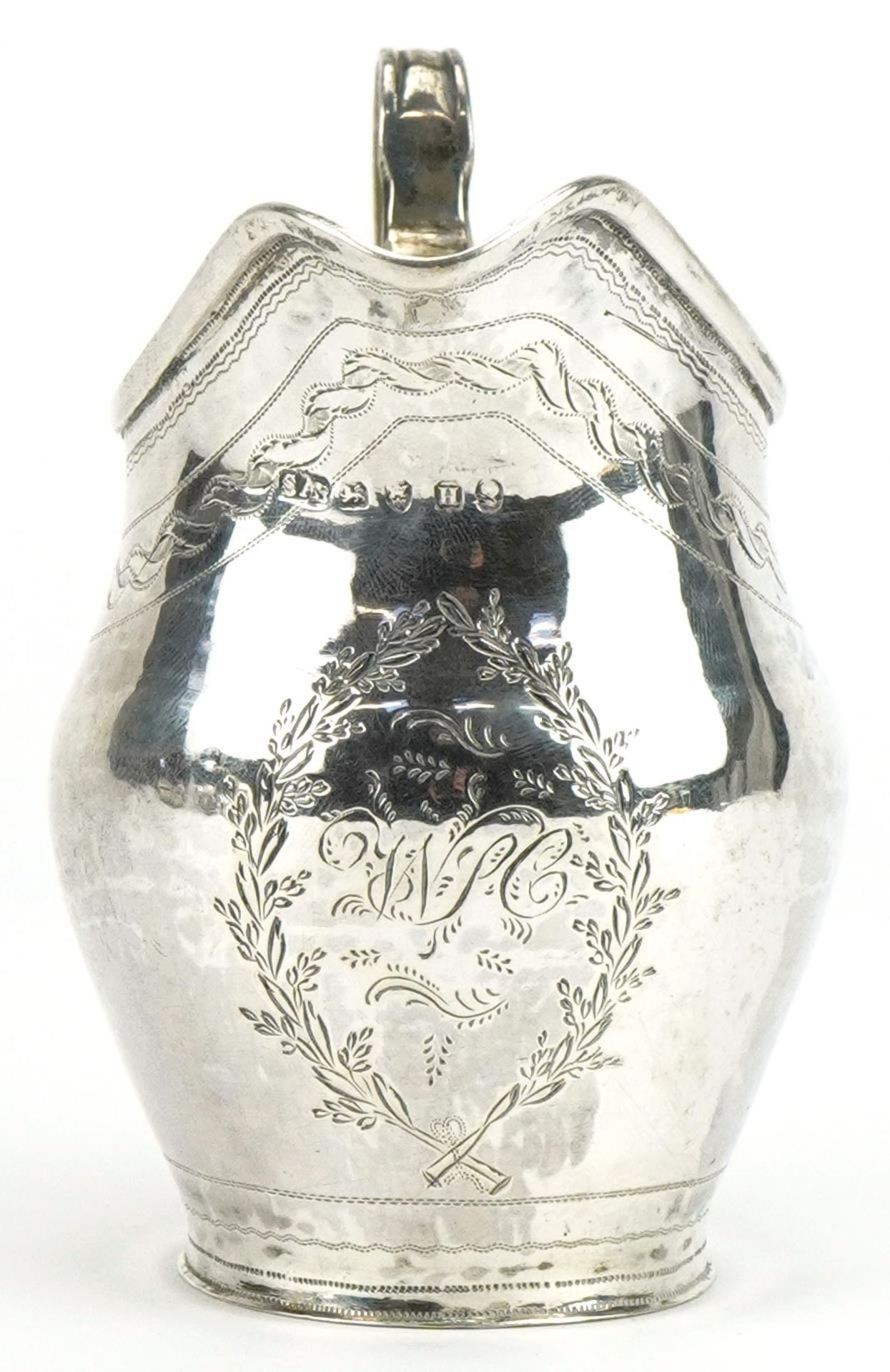 George IV silver cream jug with engraved decoration, indistinct maker's mark, possibly SAB, London - Image 2 of 5