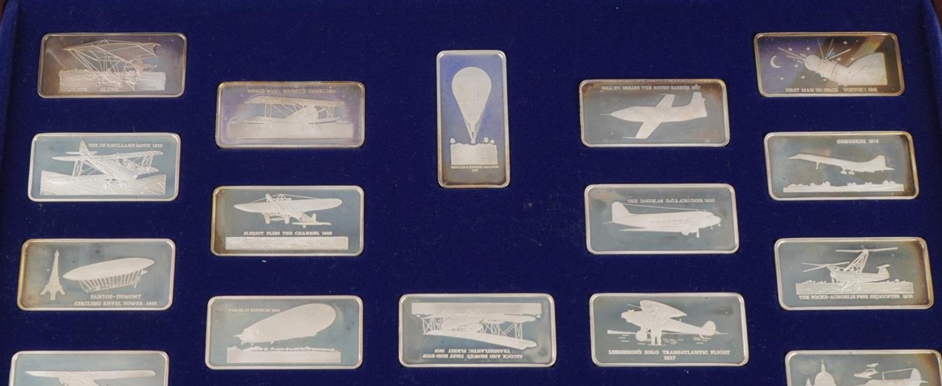The Milestones of Manned Flight, twenty five solid silver ingots by The Birmingham Mint housed in - Bild 2 aus 5