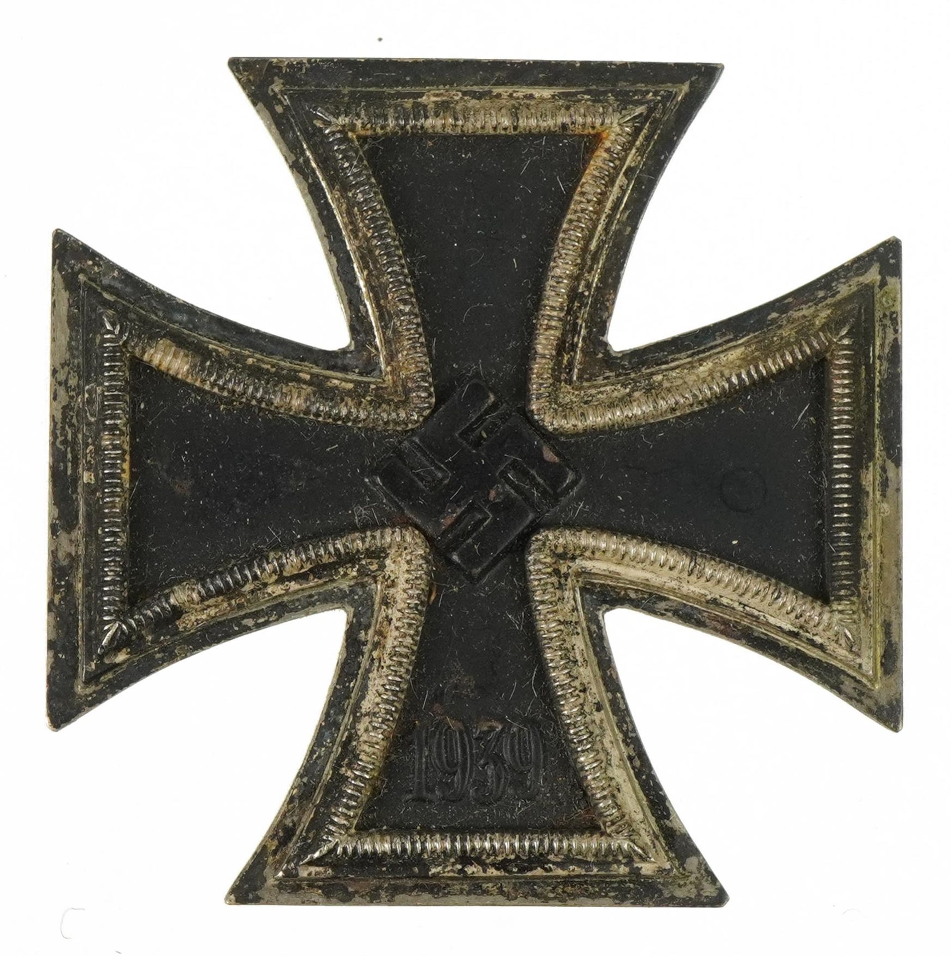 German military interest Iron Cross housed in a Paul Meybauer Berlin fitted case : For further - Image 2 of 4