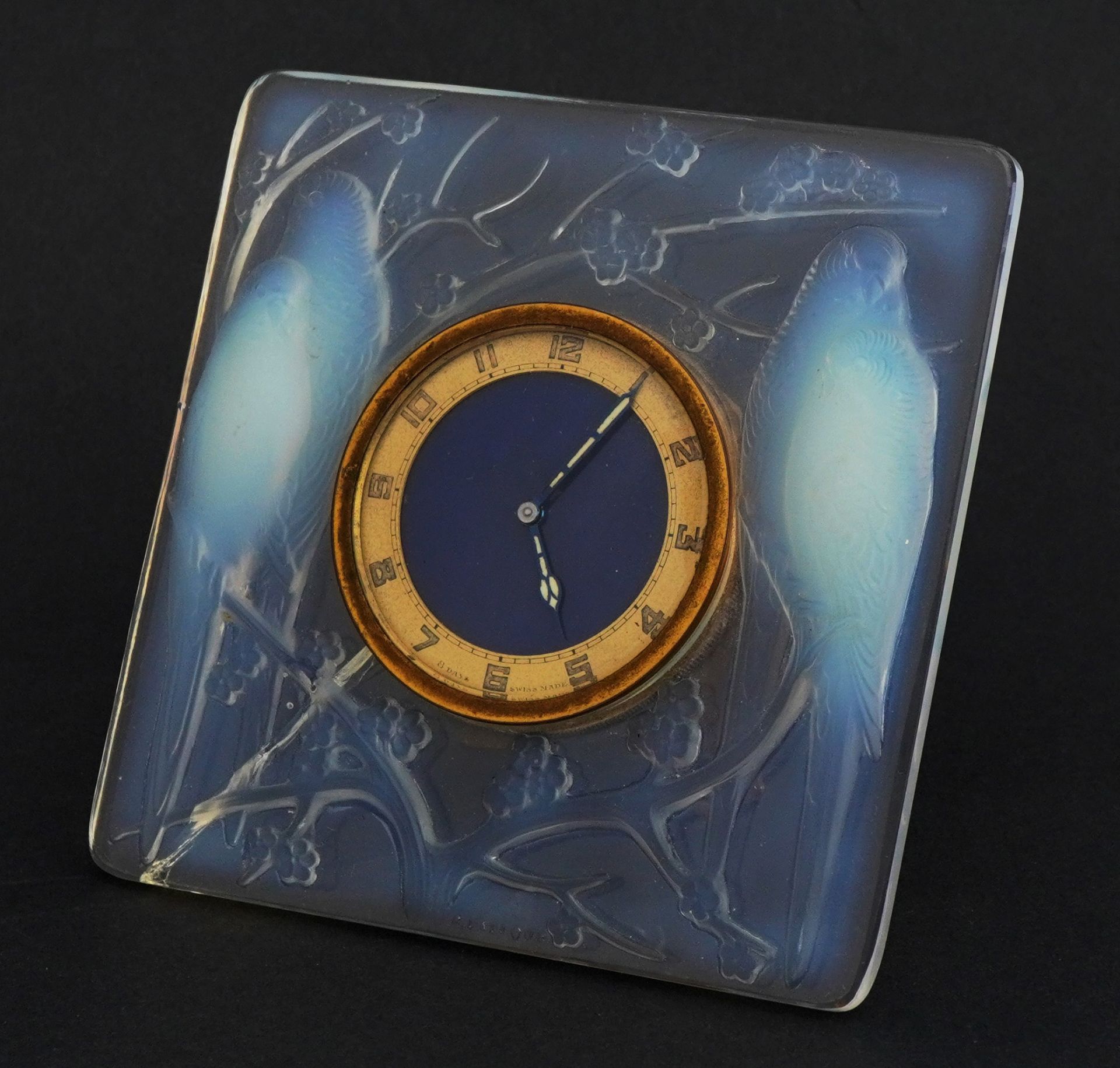 Rene Lalique, French Art Deco opalescent Inseparables eight day strut clock with circular dial