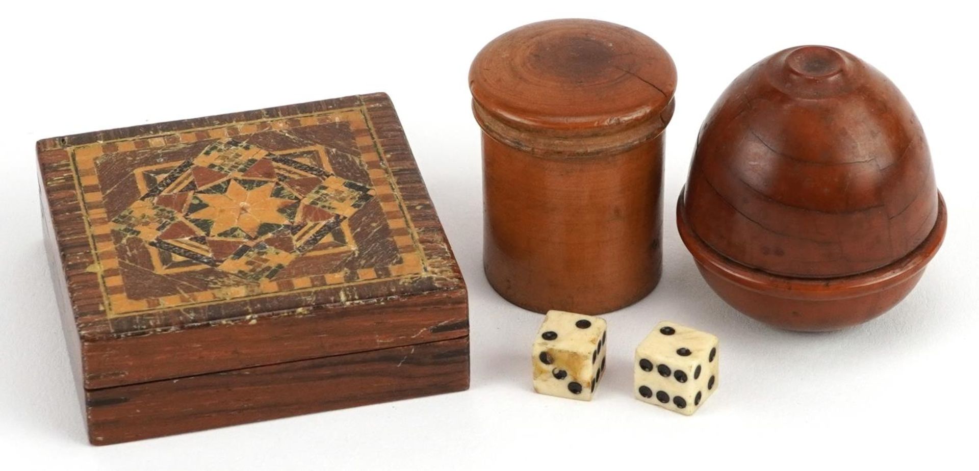 19th century treen including a square Tunbridge Ware puzzle box with tangram pieces, the largest 5. - Bild 4 aus 4