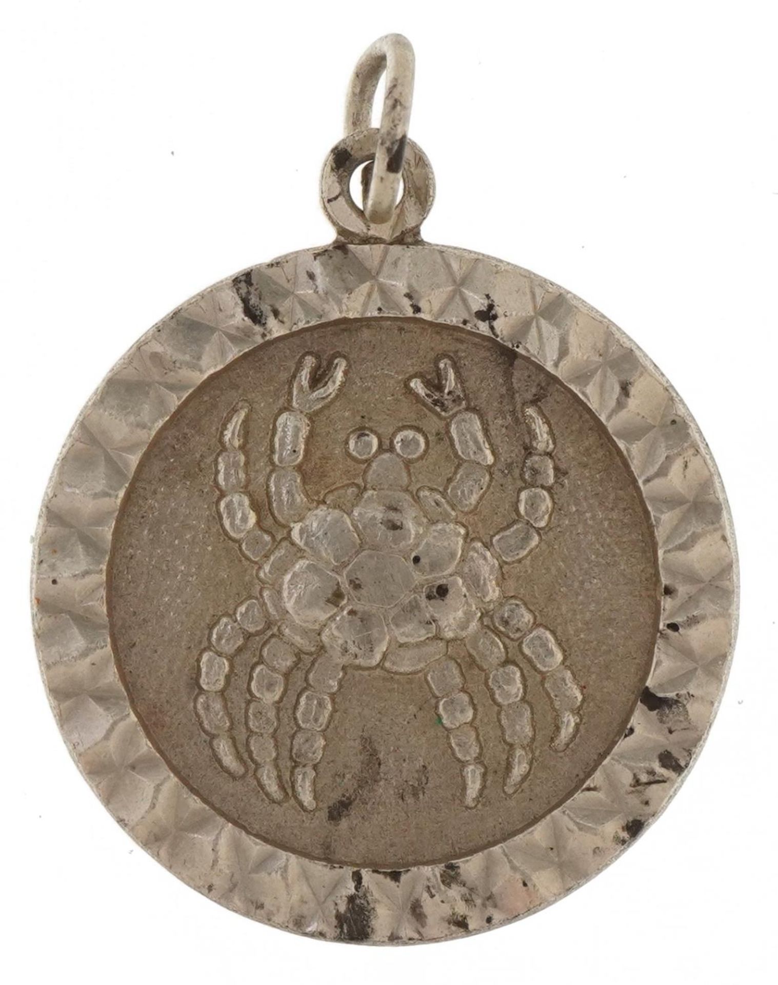 Silver zodiac Cancer symbol pendant, 2.3cm high, 3.7g : For further information on this lot please