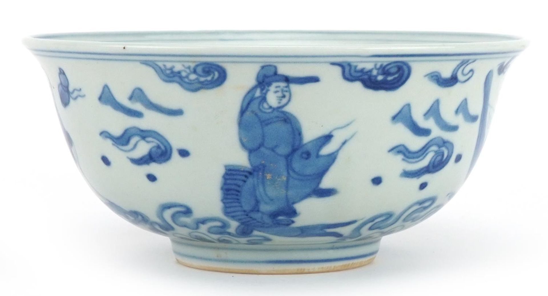 Chinese blue and white porcelain bowl hand painted with figures and animals above crashing waves, - Bild 3 aus 7
