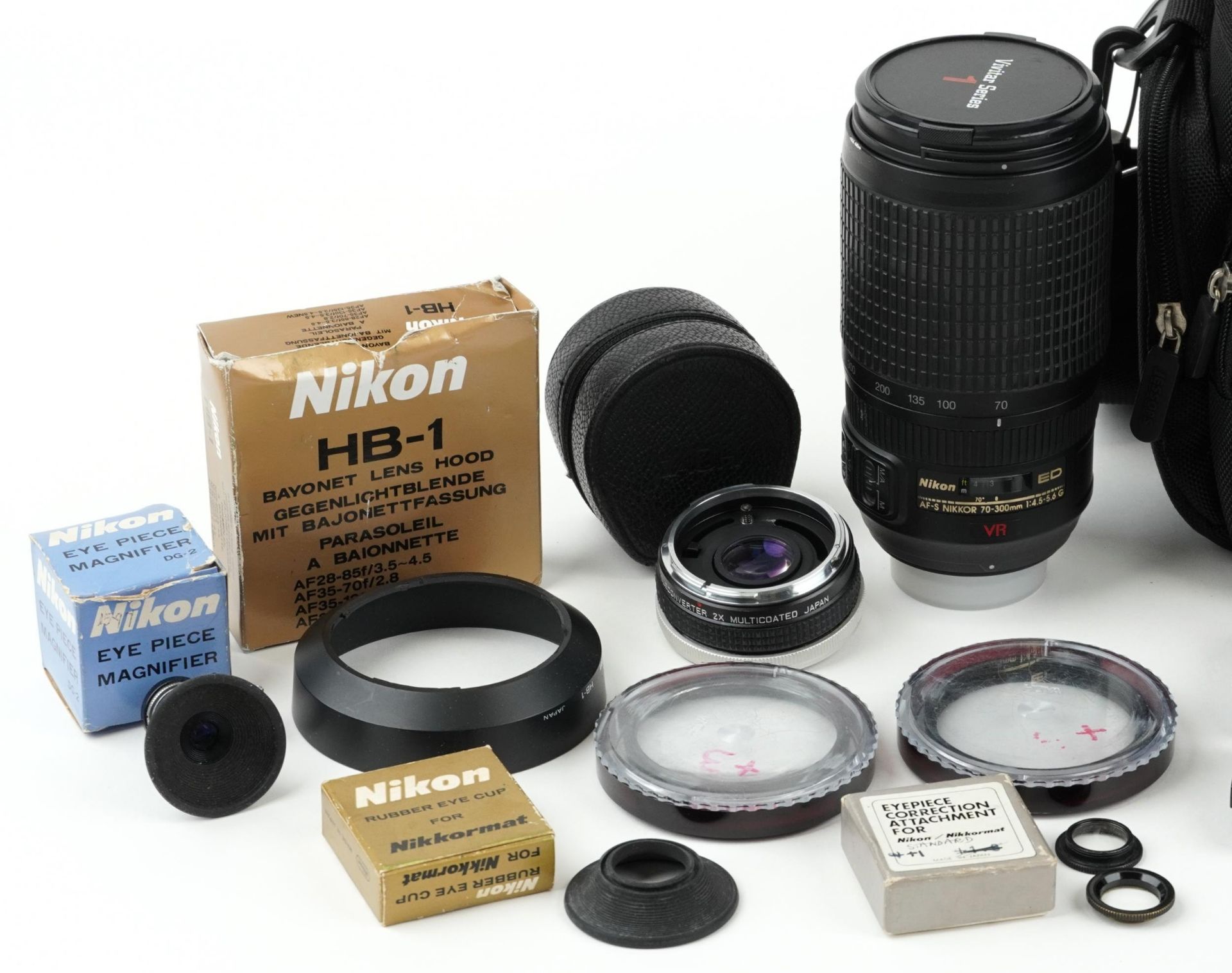 Camera lenses and accessories including Nikon 70-300 VR lens, metred head for Nikon F and DP-30 head - Image 2 of 3