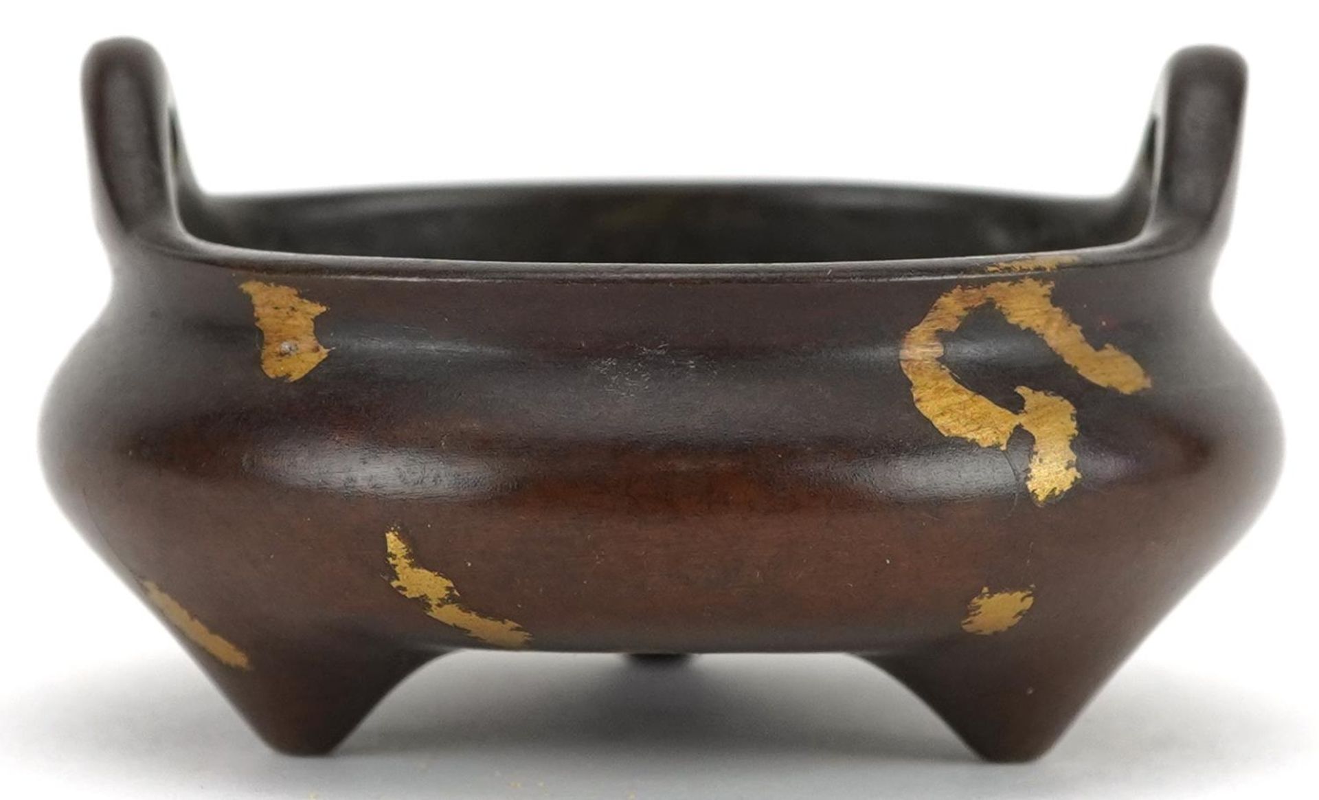 Chinese gold splashed patinated bronze tripod censer with twin handles, four figure character - Image 3 of 7