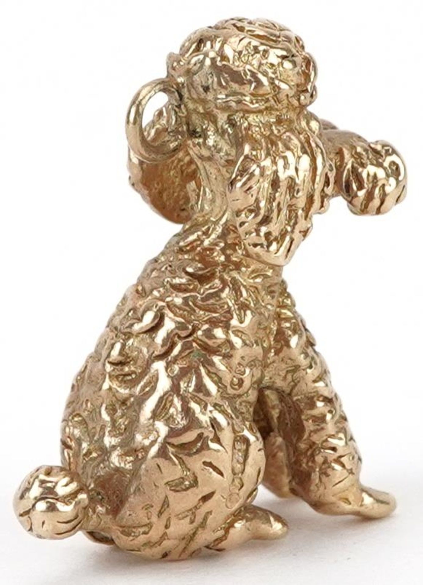 9ct gold charm in the form of a seated poodle, 2cm high, 6.8g - Image 2 of 3