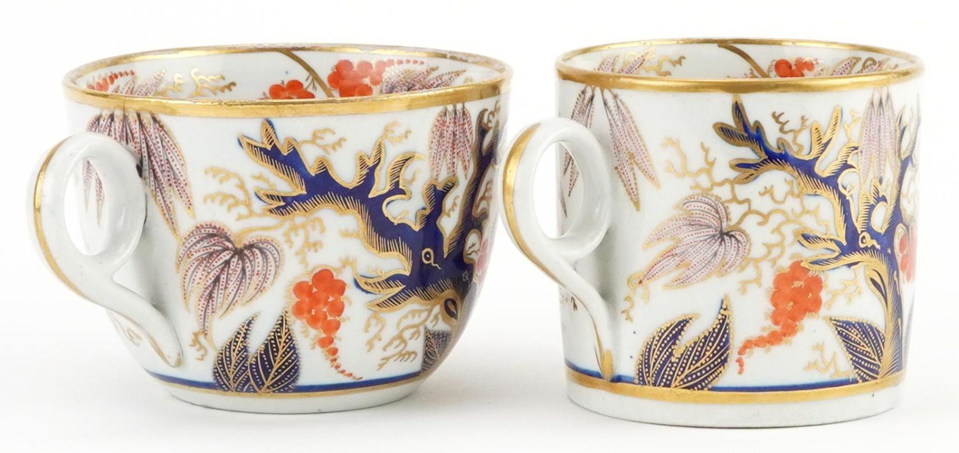 19th century English teaware hand painted in the Imari palette with flowers comprising coffee can - Bild 3 aus 4