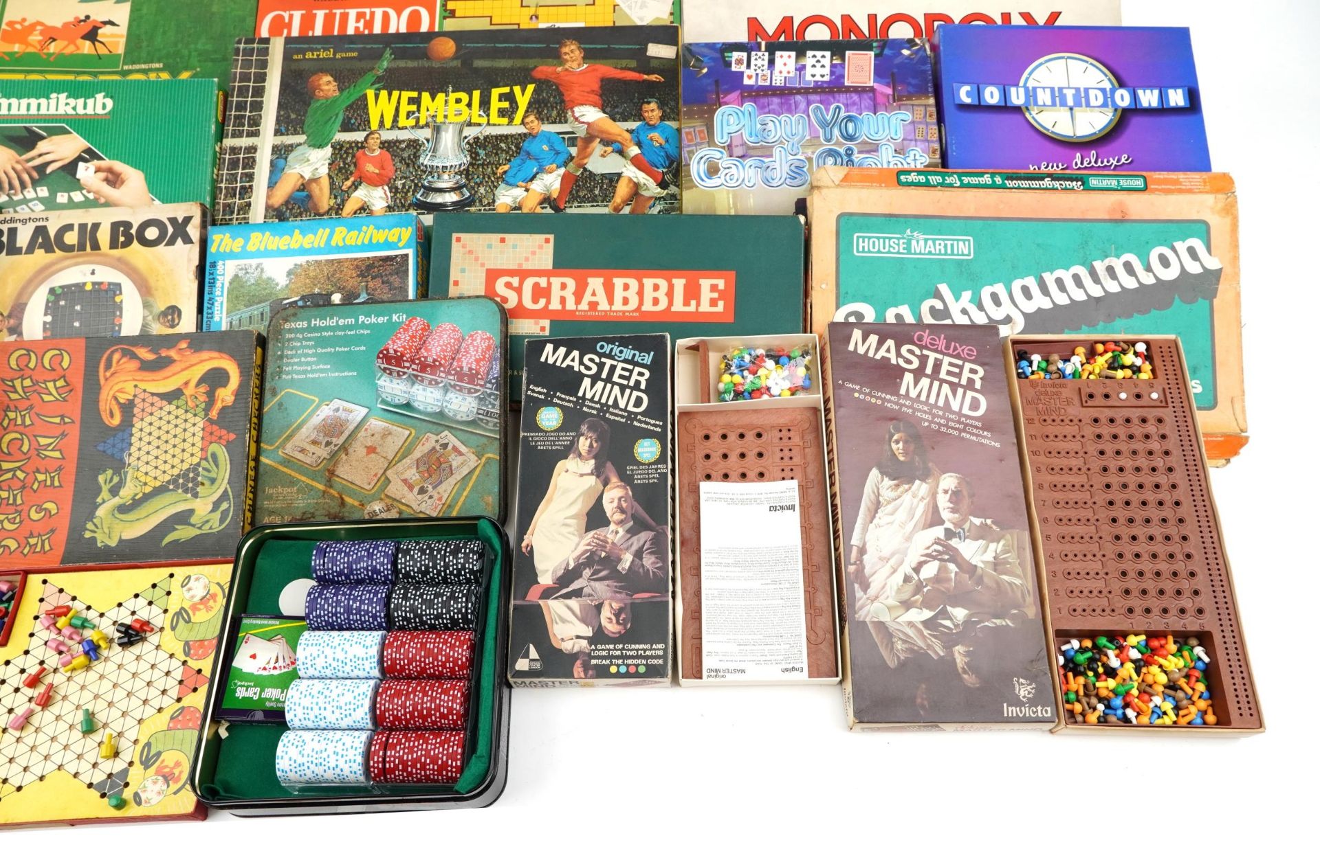 Vintage and later board games including Monopoly, Cluedo, playing cards and Trivial Pursuit - Image 5 of 10