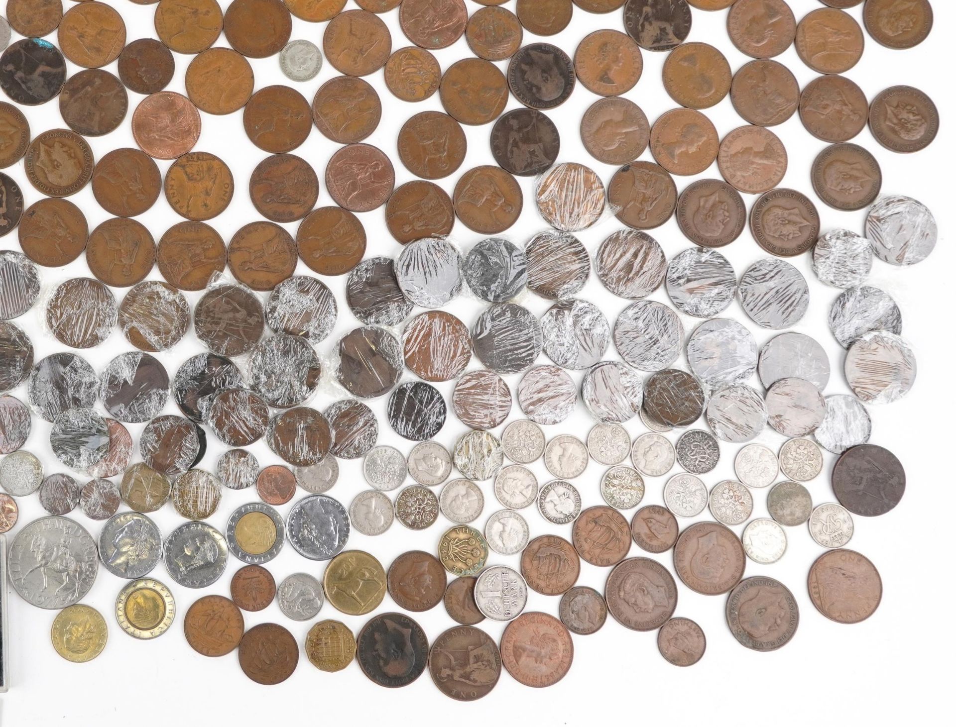 Antique and later British and world coinage including a large collection of pre 1947 examples and - Bild 6 aus 6
