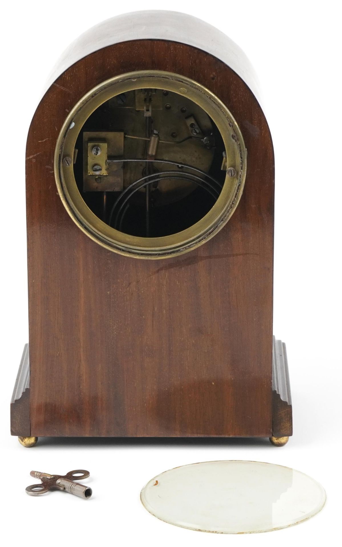 Edwardian inlaid mahogany dome top mantle clock with painted chapter ring having Roman numerals, - Bild 4 aus 6
