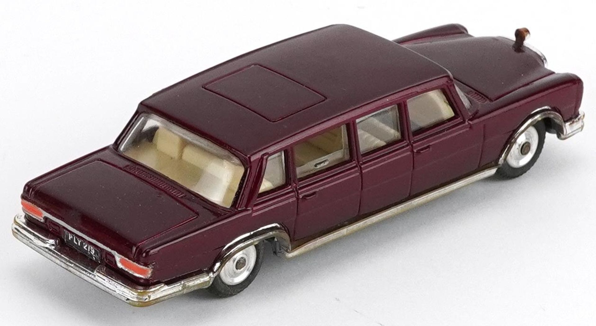 Vintage Corgi Toys diecast Mercedes Benz 600 Pullman with box numbered 247 - Bild 4 aus 5