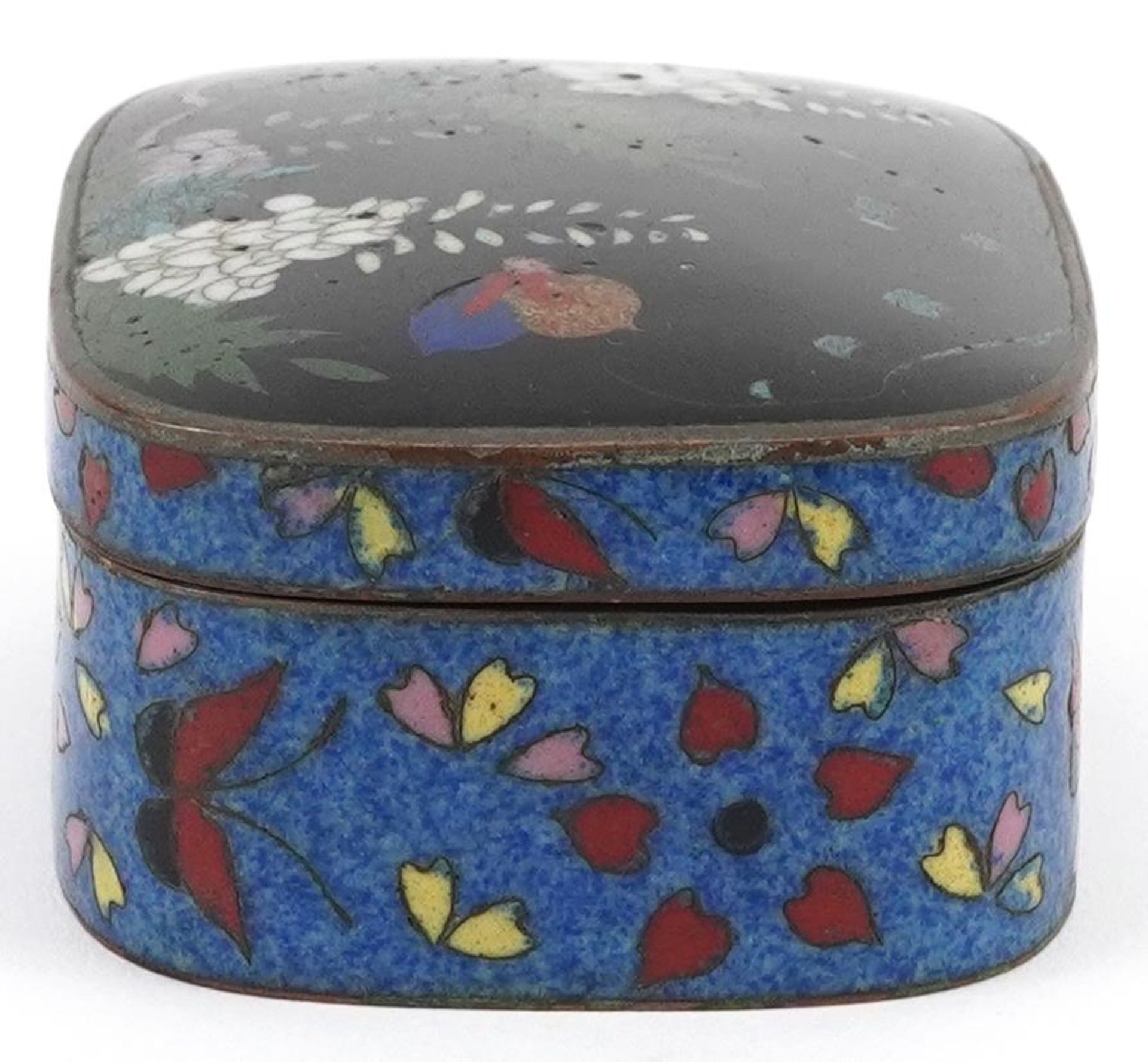 Japanese cloisonne box and cover enamelled with butterflies amongst flowers, 7.5cm wide - Bild 4 aus 8