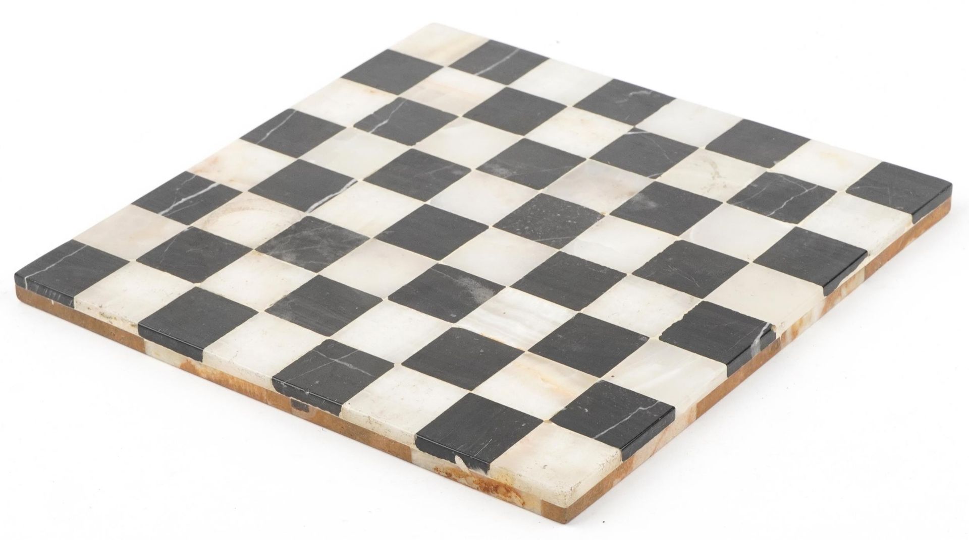 Black marble and onyx chess board, 28.5cm x 28.5cm - Image 2 of 4