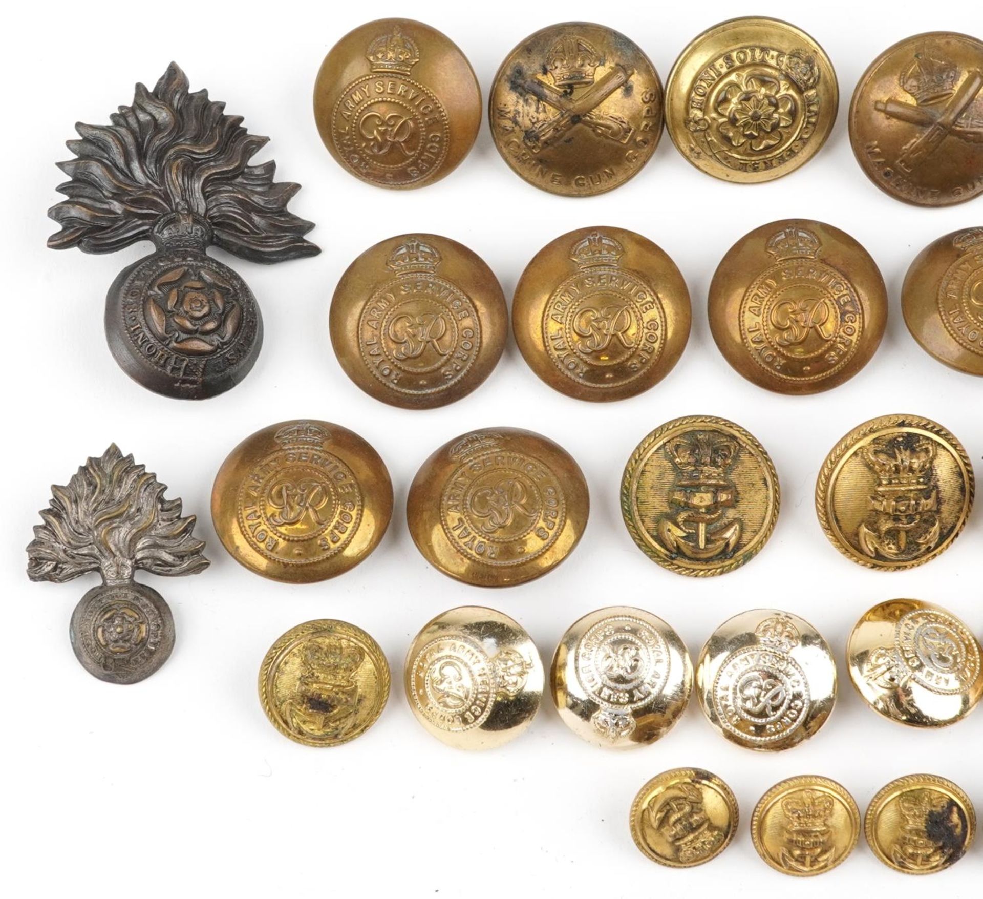 Collection of Victorian and later British and naval interest buttons including Royal Army Service - Image 2 of 6