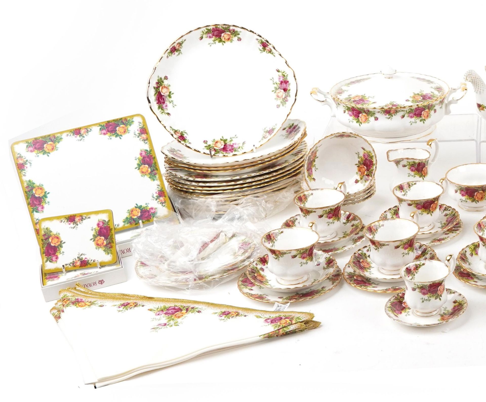 Royal Albert Old Country Roses dinner and teaware including teapot, lidded tureen, dinner plates and - Image 4 of 5