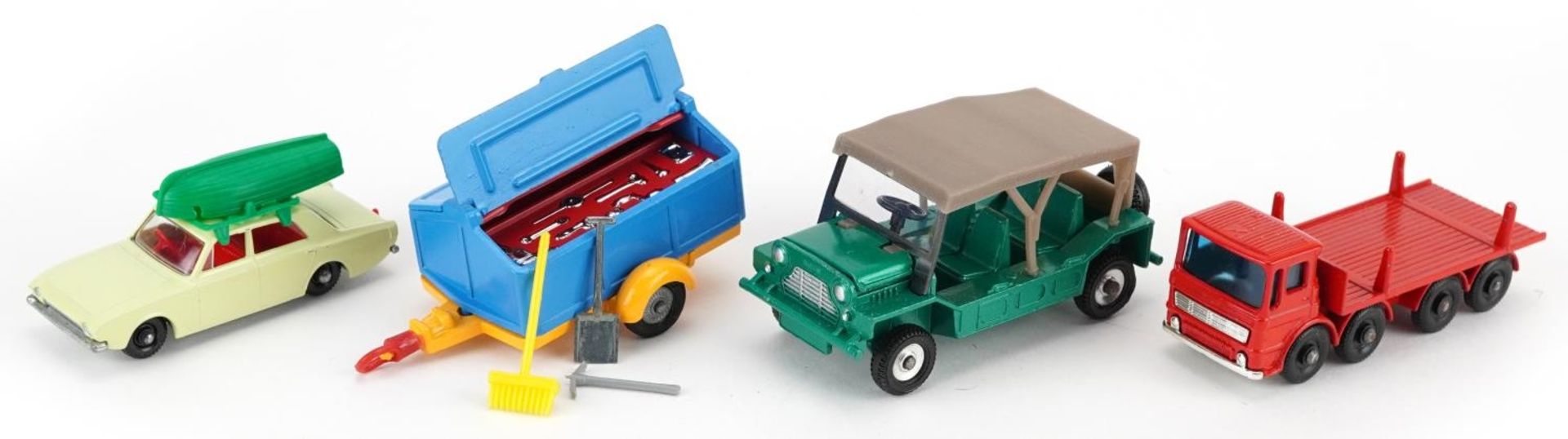 Four vintage diecast vehicles with boxes comprising Dinky Toys Austin Mini-Moke 342, Corgi Toys - Bild 2 aus 4
