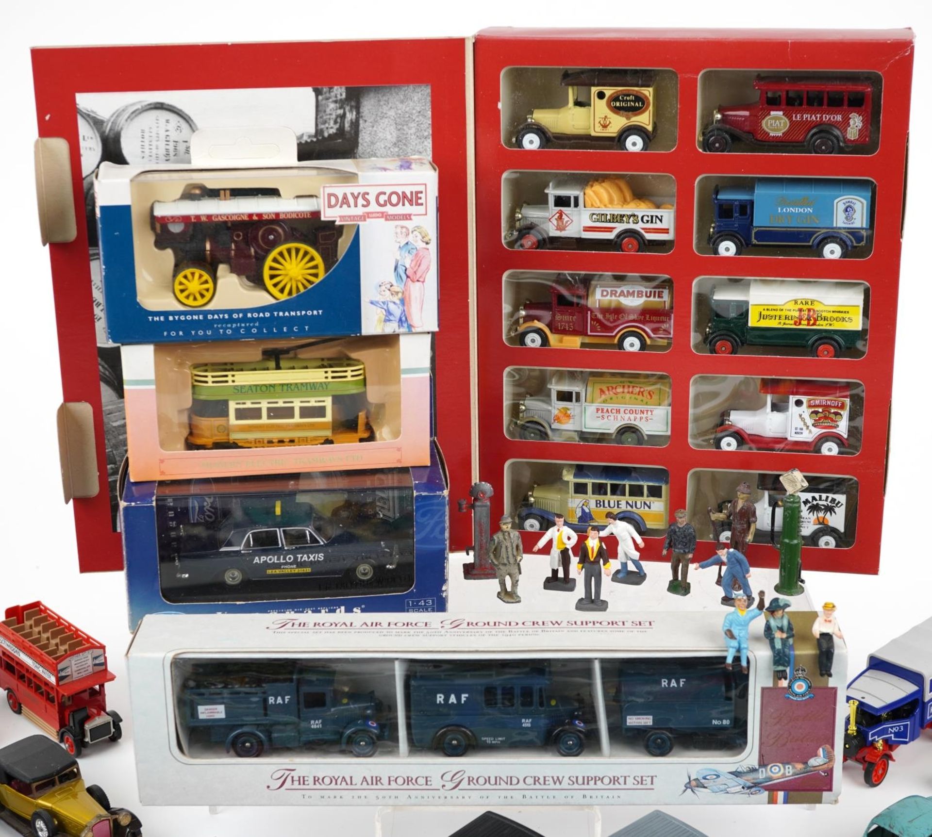 Large collection of vintage and later predominantly diecast vehicles, some with boxes, including - Image 2 of 7