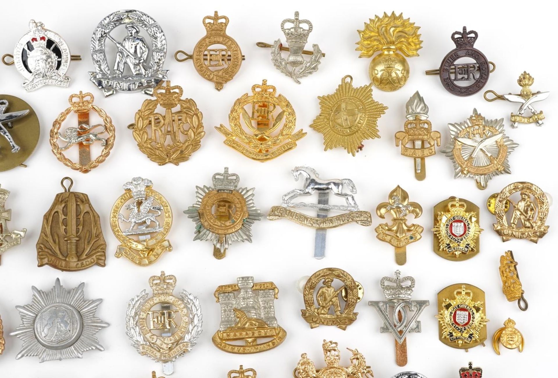 Collection of military interest cap badges, some Staybrite including RAF, Gurkha Transport - Image 3 of 10