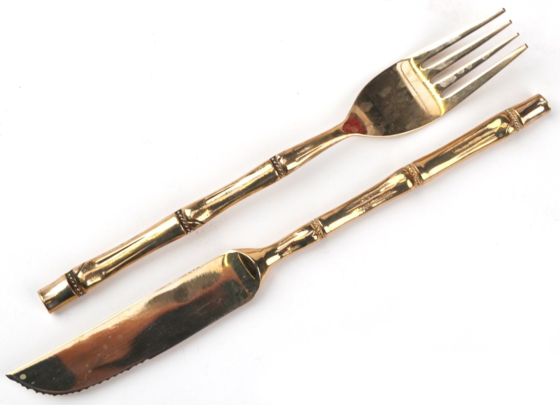 Thai twelve place canteen of brass cutlery with simulated bamboo handles housed in a hardwood - Bild 5 aus 7