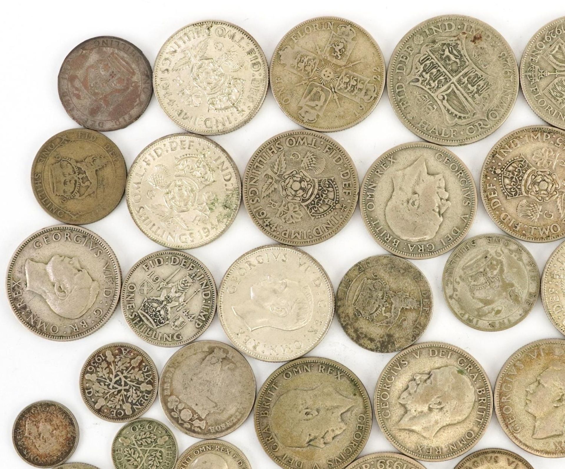British pre decimal, pre 1947 coinage including half crowns and two shillings, 400g - Bild 2 aus 5