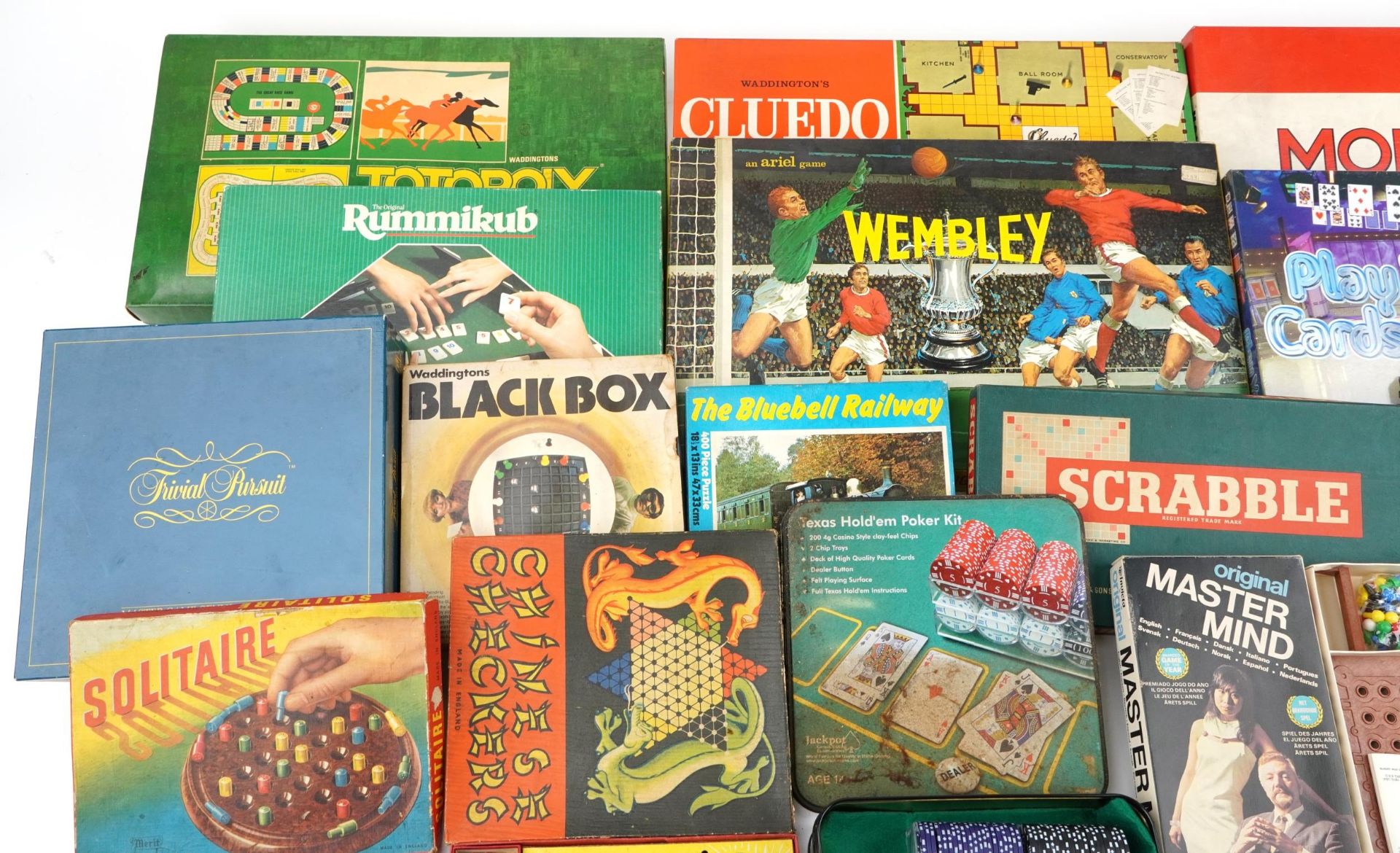 Vintage and later board games including Monopoly, Cluedo, playing cards and Trivial Pursuit - Image 2 of 10
