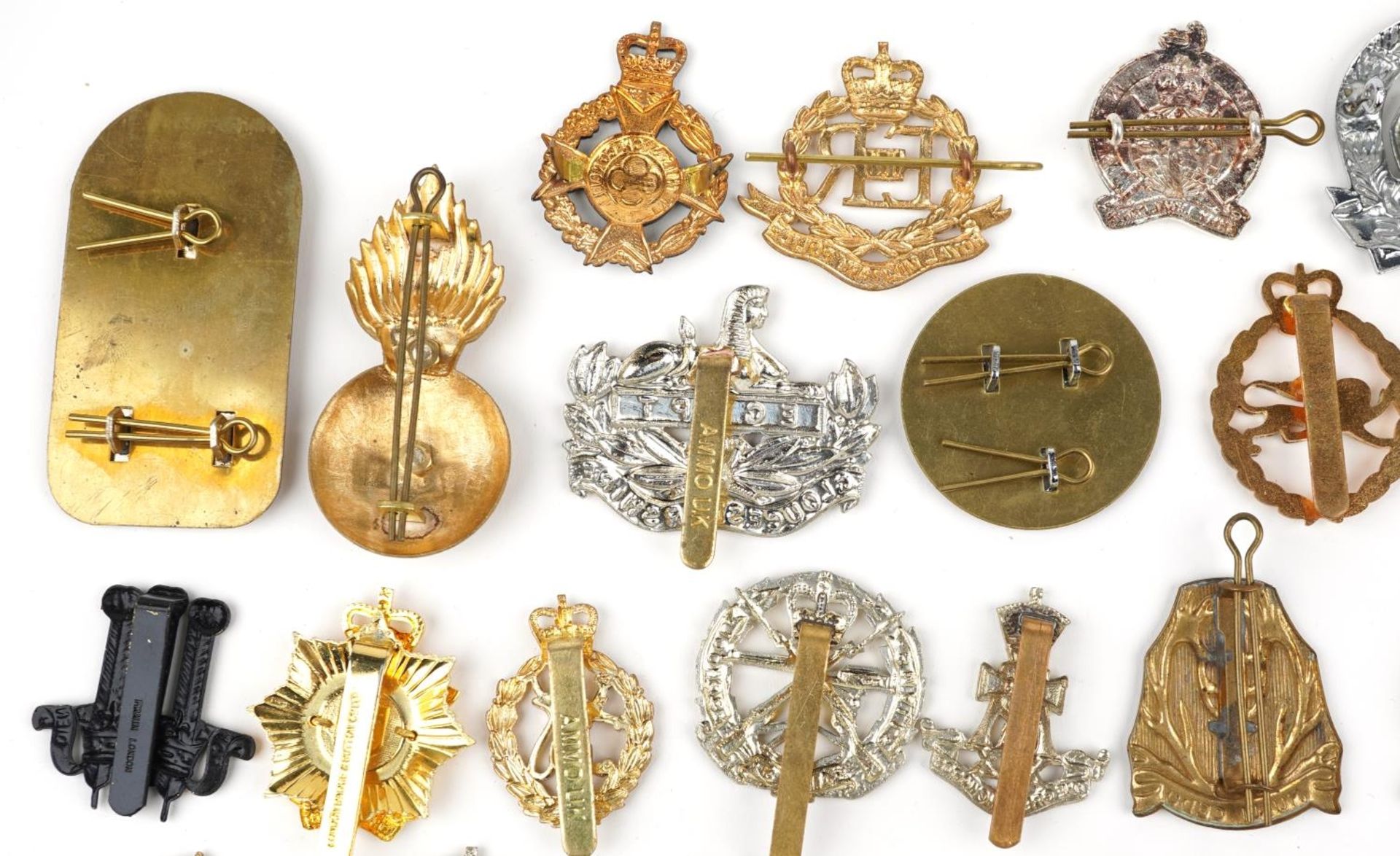 Collection of military interest cap badges, some Staybrite including RAF, Gurkha Transport - Image 7 of 10