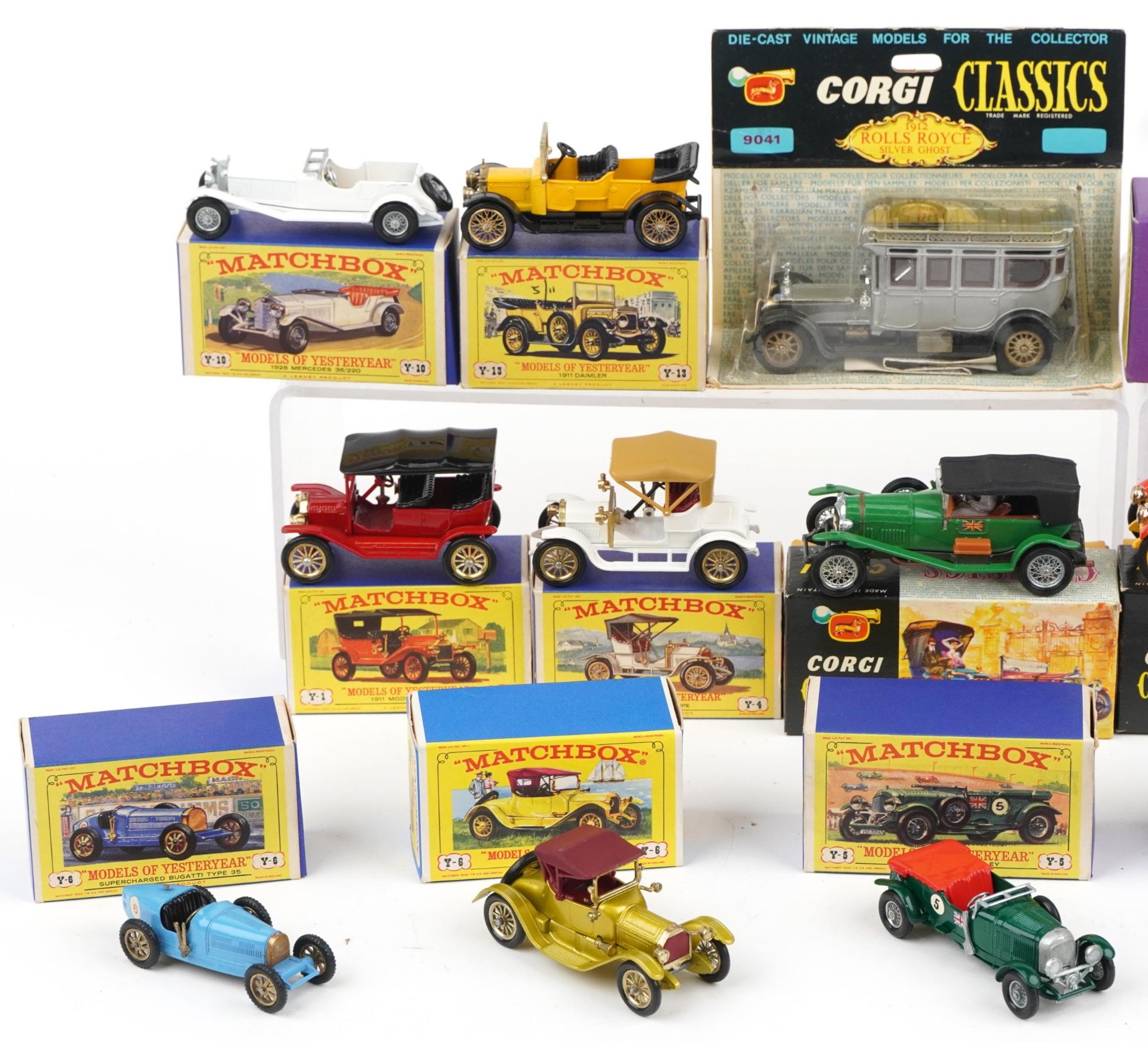Vintage and later diecast vehicles with boxes comprising Models of Yesteryear, Matchbox and Corgi - Bild 2 aus 3