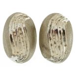 Pair of 9ct white gold engraved clip on earrings, 1.5cm high, 2.7g