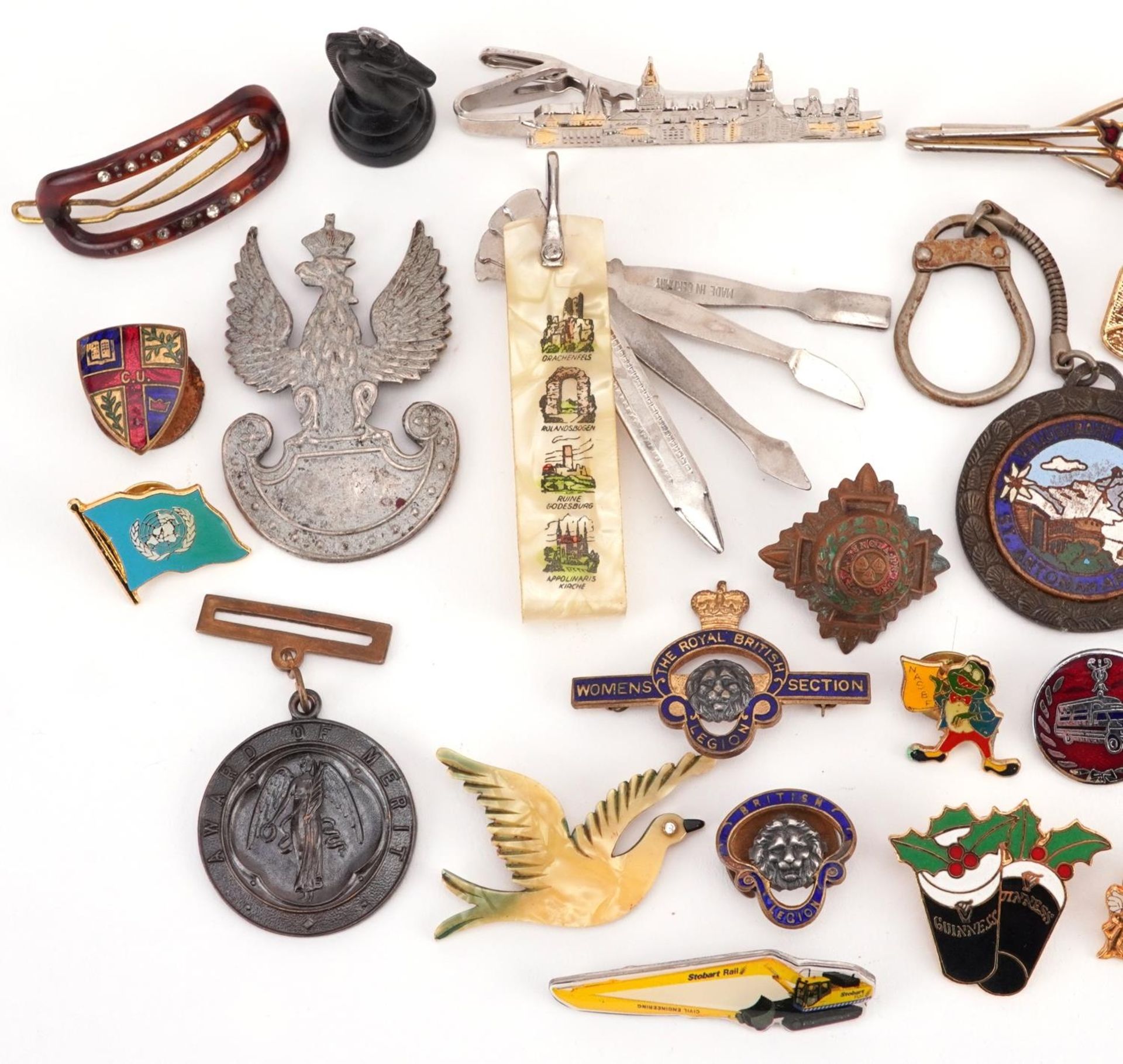Vintage and later sundry items including military badges, brooches and stickpins - Image 2 of 4