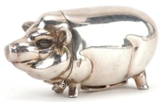 Elizabeth II novelty silver vesta in the form of a pig, 6cm in length, 43.8g