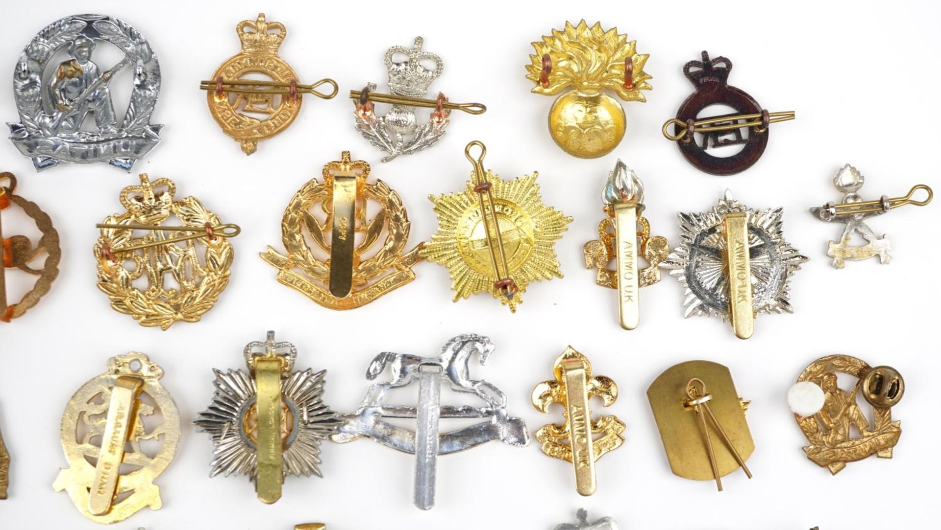 Collection of military interest cap badges, some Staybrite including RAF, Gurkha Transport - Image 8 of 10