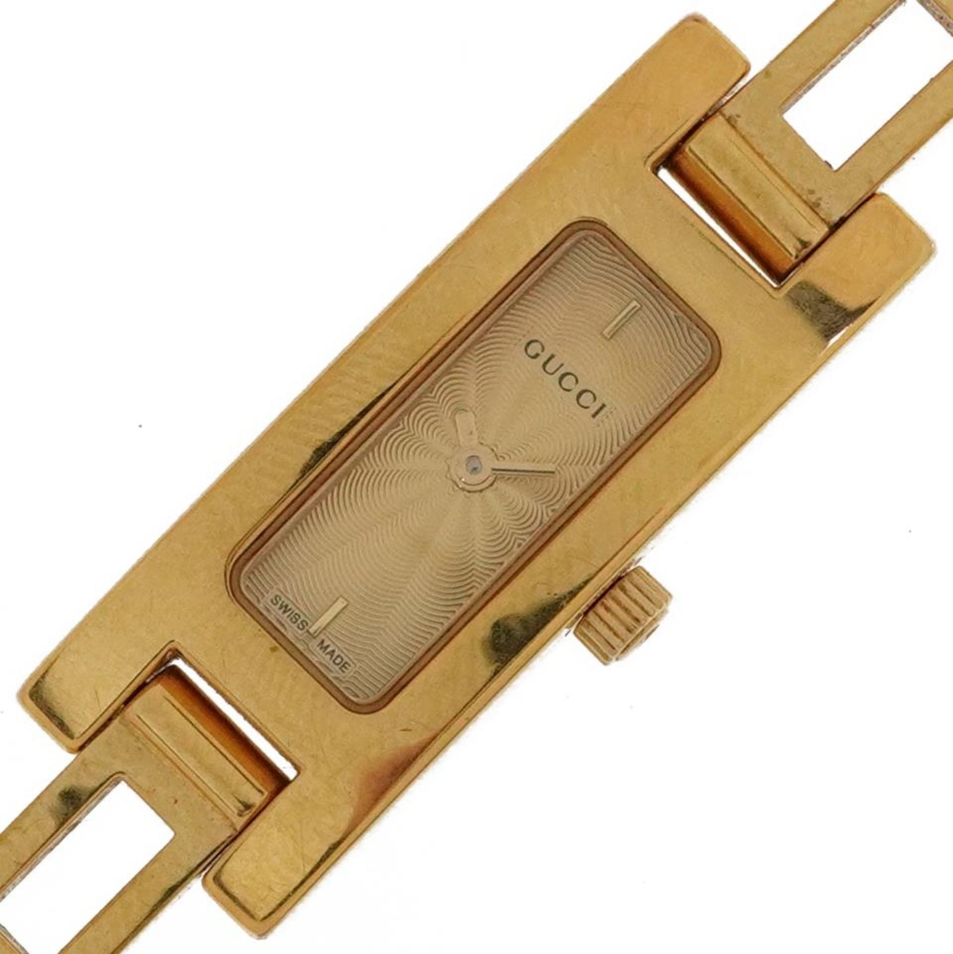 Gucci, ladies gold plated Gucci 3900L wristwatch, serial number 0193323, the case 12mm wide