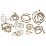 Collection of broken 9ct gold necklaces and bracelets, 19.5g