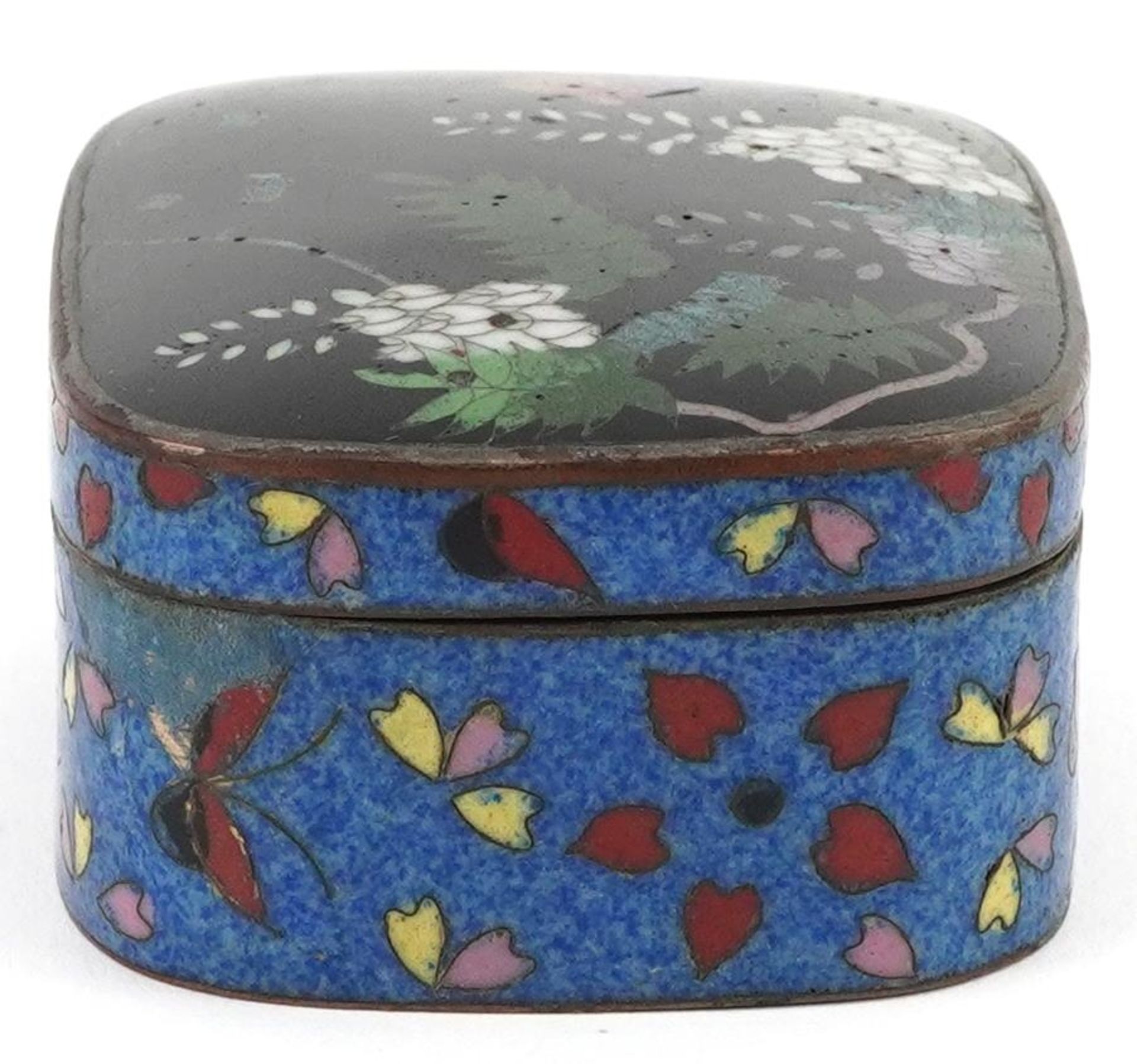 Japanese cloisonne box and cover enamelled with butterflies amongst flowers, 7.5cm wide - Bild 6 aus 8