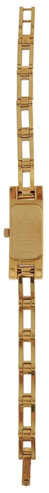 Gucci, ladies gold plated Gucci 3900L wristwatch, serial number 0193323, the case 12mm wide - Image 3 of 6