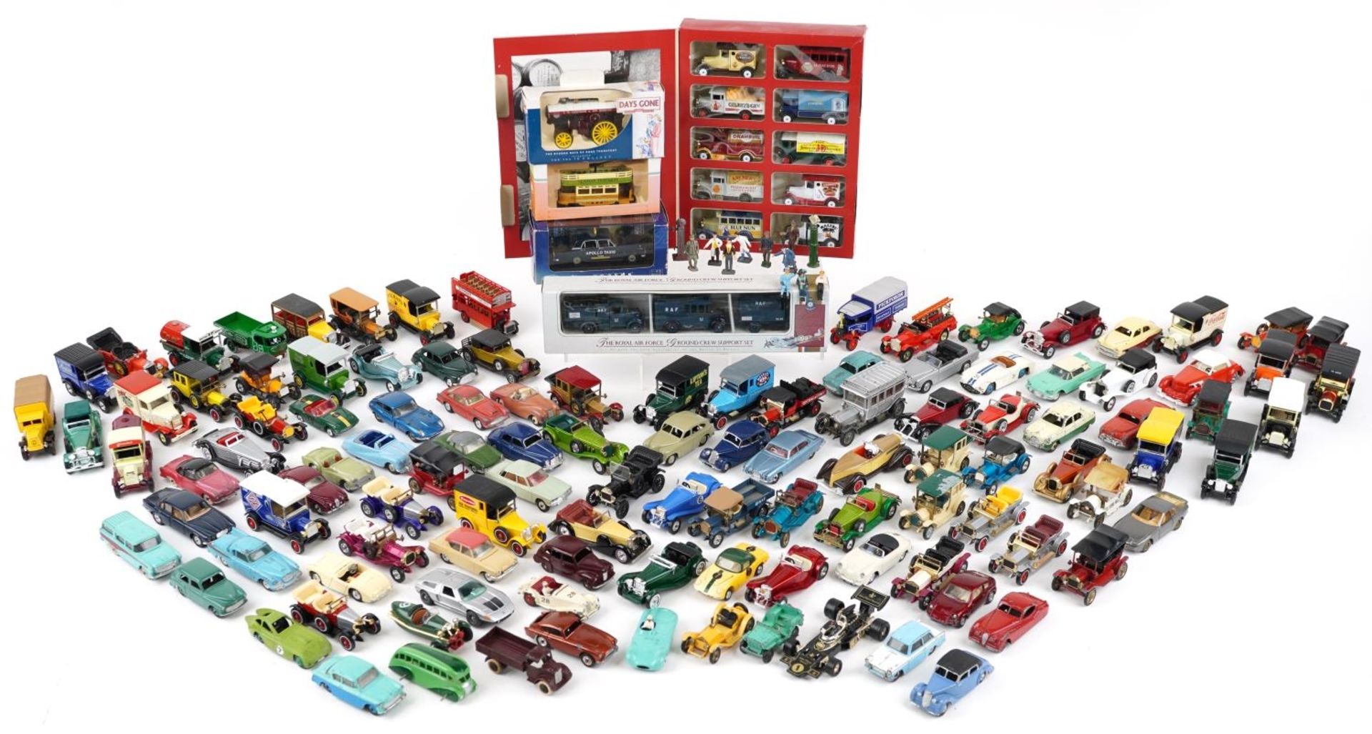 Large collection of vintage and later predominantly diecast vehicles, some with boxes, including