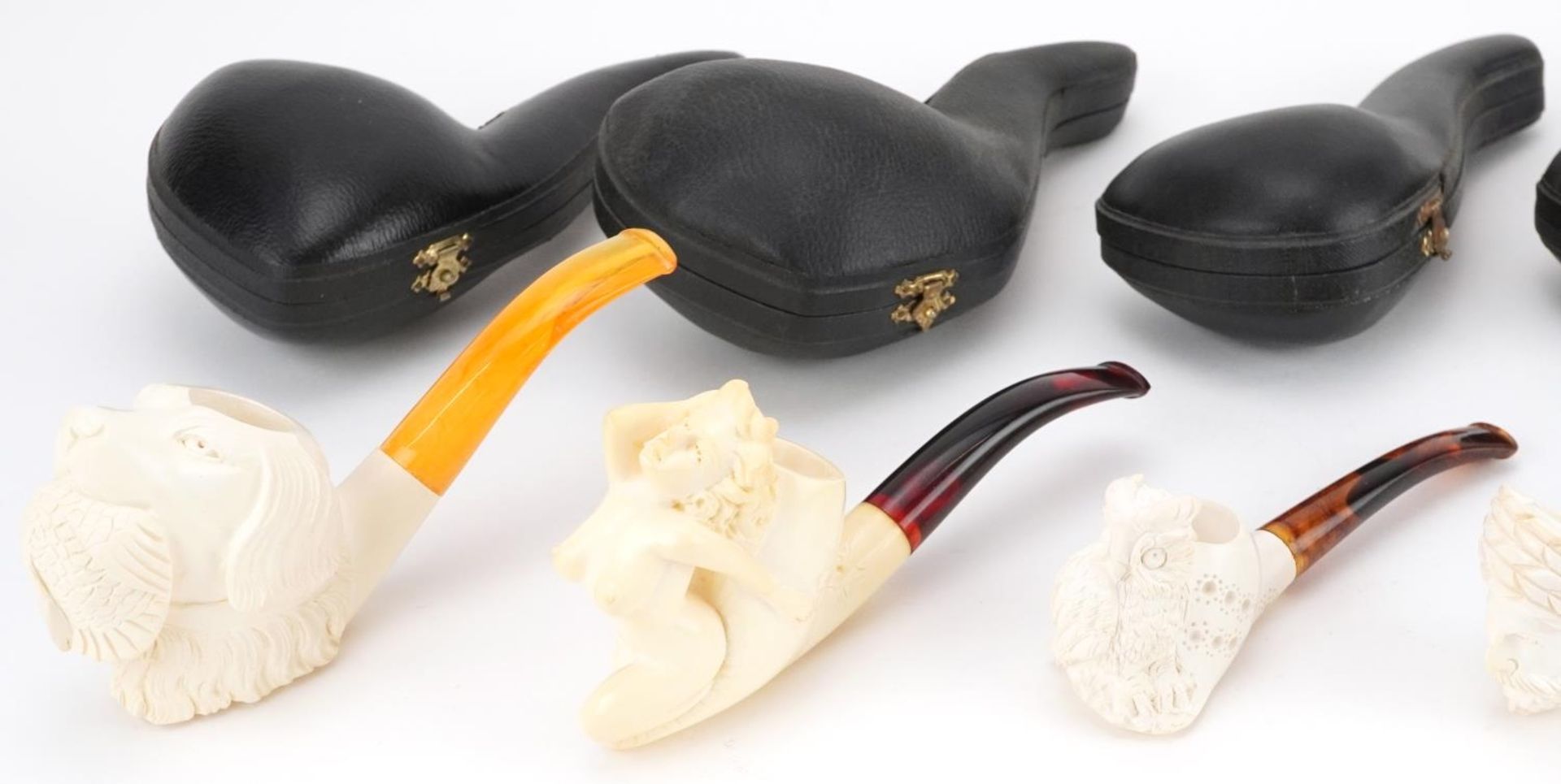 Five smoking interest block Meerschaum pipes including examples with nude female and dog's head - Bild 2 aus 5