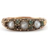 George V 15ct gold seed pearl and emerald ring with ornate setting, size P/Q, 2.0g