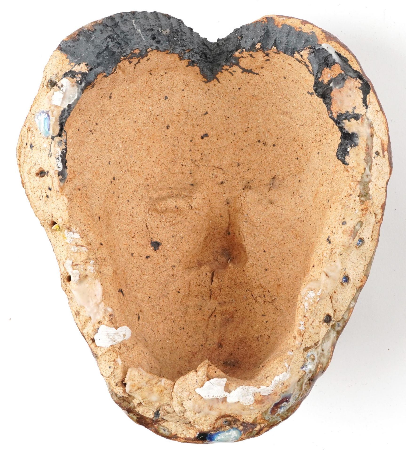 Mid century style grotesque pottery face mask, 20.5cm high - Image 2 of 2