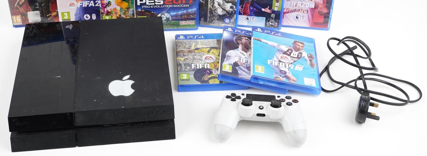 Sony PlayStation 4 games console with controller and games including FIFA 17, 18, 19, 20, 21, 22, - Image 3 of 3