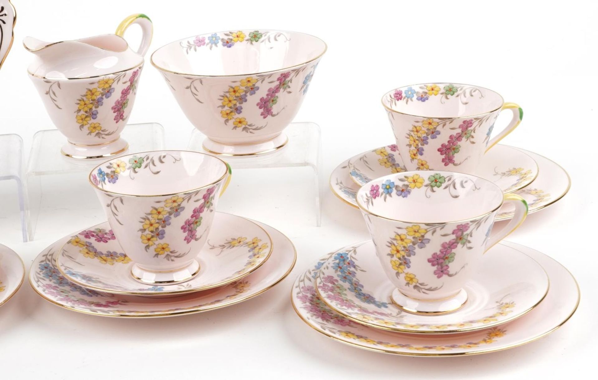 Tuscan six place tea service decorated with flowers comprising six trios, milk jug, sugar bowl and - Bild 3 aus 4