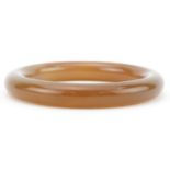 Chinese agate bangle, 7.5cm in diameter, 43.2g