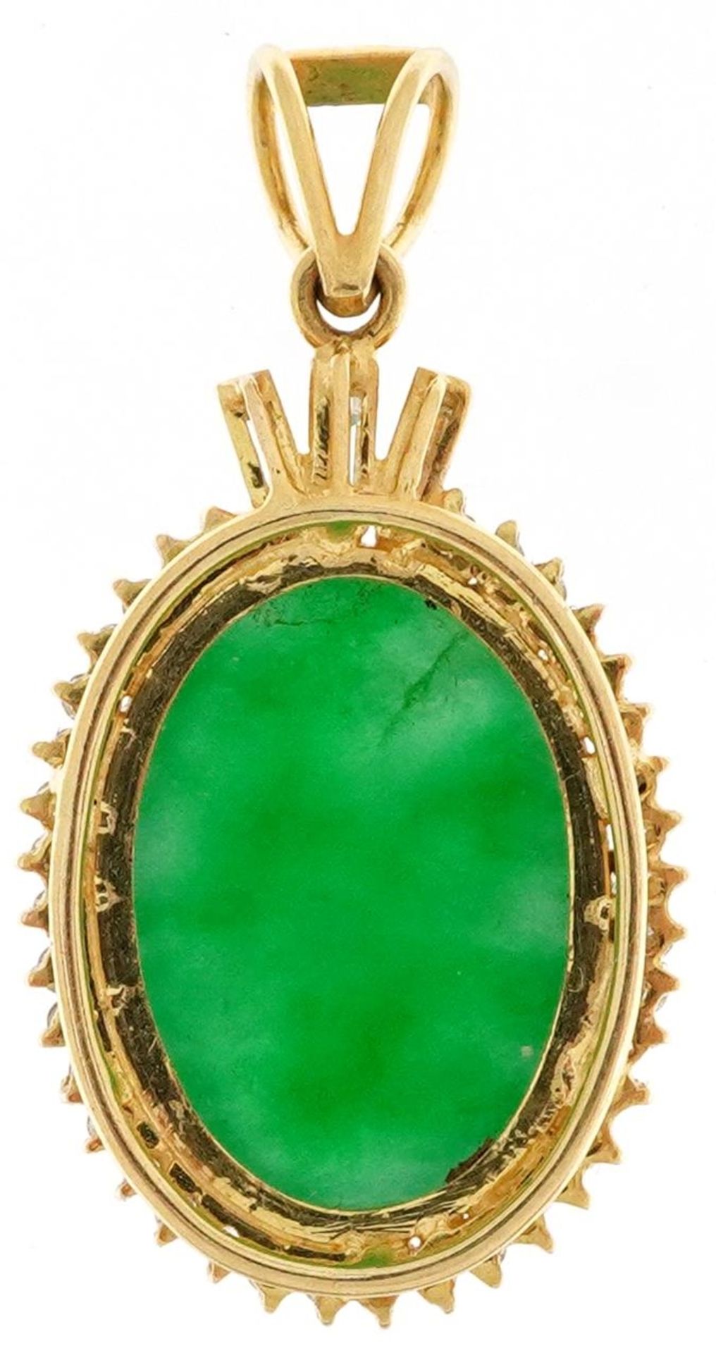 18ct Chinese gold green jade cabochon and diamond pendant, each round diamond approximately 1.10mm - Bild 2 aus 3