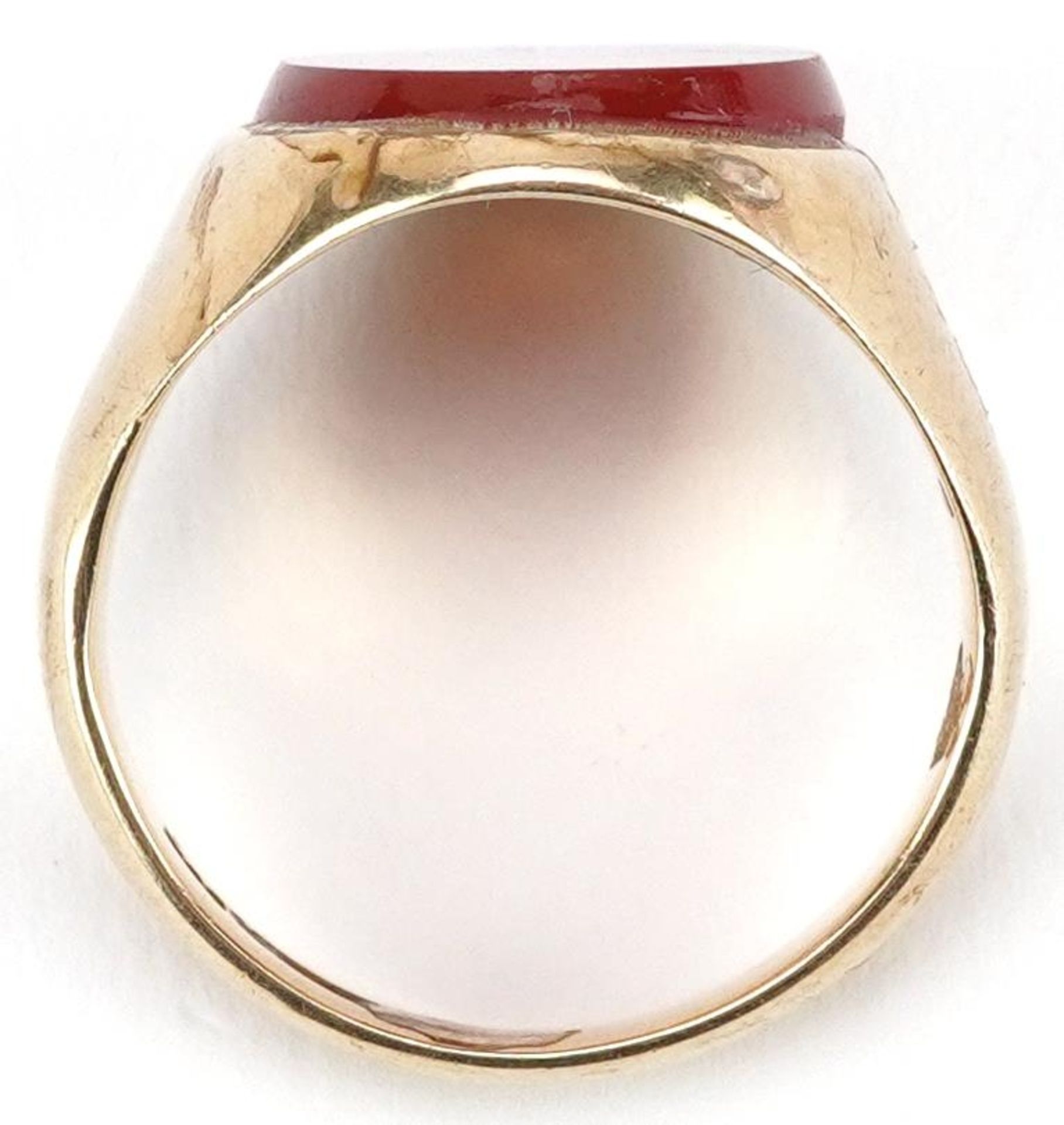 9ct gold carnelian signet ring, size Q, 7.7g - Image 3 of 4