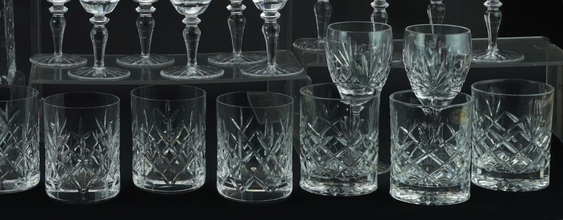 Glassware including Boyne Valley tumblers, three decanters and set of six Champagne flutes, the - Bild 5 aus 6