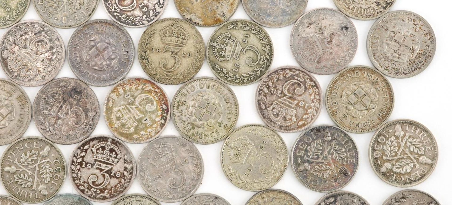 Large collection of Victorian and later threepenny bits, some silver, 260g - Bild 5 aus 7